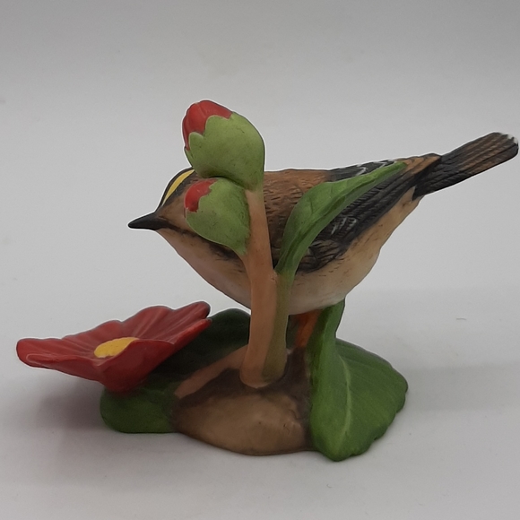 Birds & Blossoms of the World Franklin Mint Goldcrest Bird Figure Fine Porcelain - Picture 3 of 7
